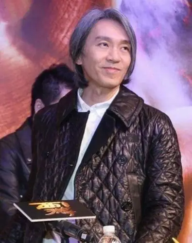 几十亿票房大导演恳求周星驰,被拒后仍说会继续