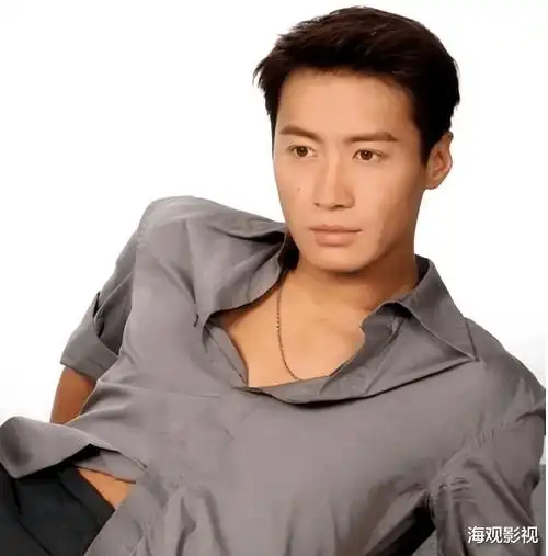 他是香港乐坛"四大天王"中最年轻的一位,接下来10年持续轰动_黎明