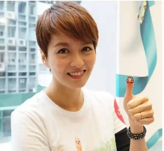 梁咏琪蛋糕事件全过程,蛋糕门的真相是什么,是得罪了杨受成吗