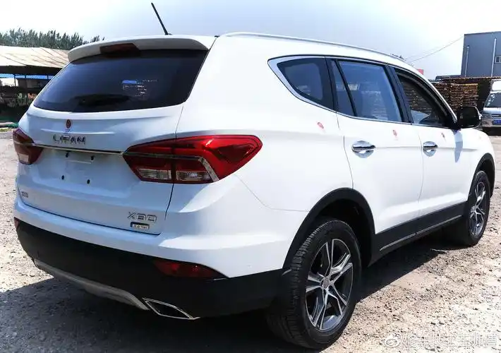 力帆x80七座suv