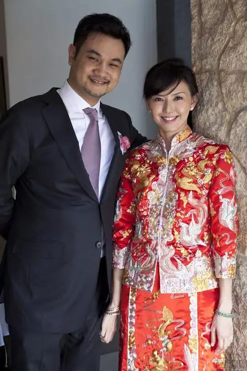 【中式婚纱】风华绝轮 盘点10大女星中式婚礼