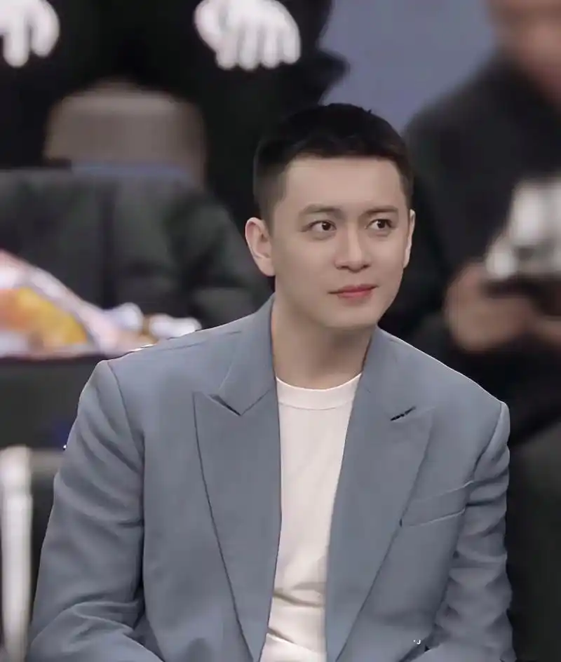 辽宁男篮 # 杨鸣教练年轻时 多帅 - 抖音