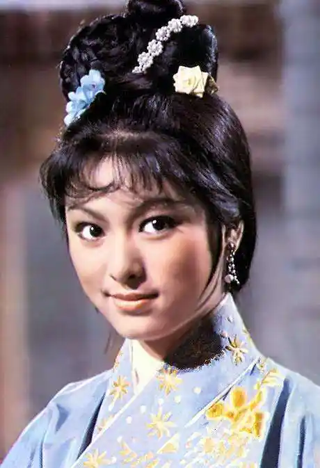 米雪版黄蓉剧照从少女黄蓉演到中年黄蓉