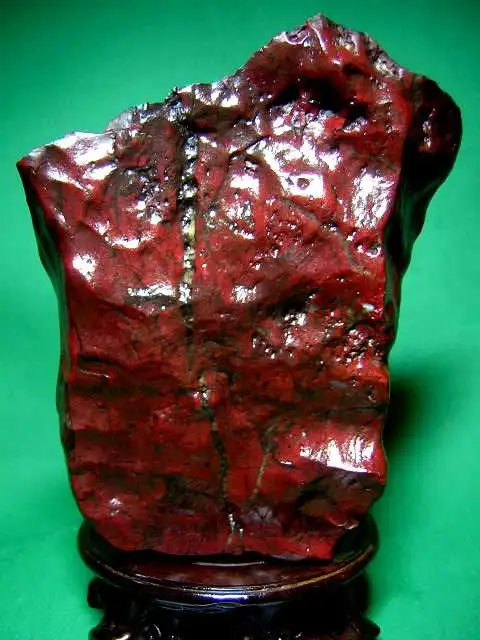 新疆红碧玉 绝佳原石摆件 玉雕好材料 1050克 y003-01