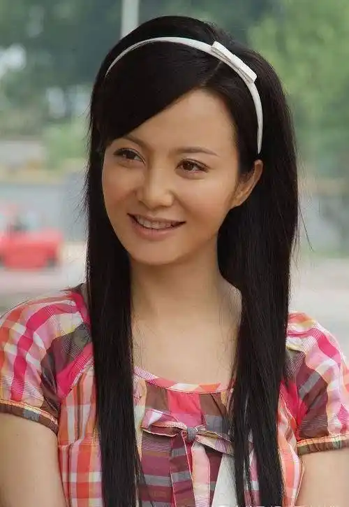 剧中角色从年轻演到老年造型吸睛,网友:追定了_流量_电视剧_中年