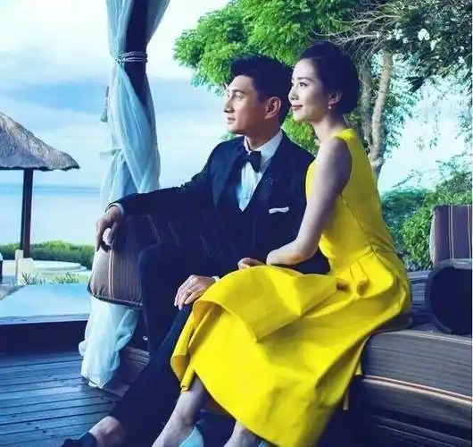 美诗记:奇隆探班刘诗诗,全家同游迪士尼_朱一龙_爱情_都市