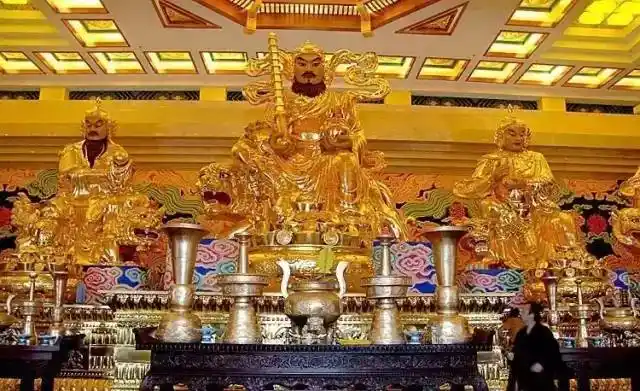 正月初五 迎五路财神开财库增财运"