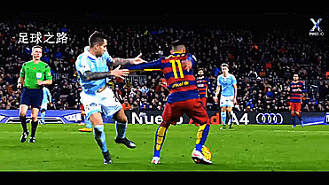 图16-内马尔彩虹过人图17-彩虹过人示范图18-彩虹过人细节展示尤其当