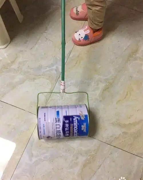 奶粉桶改造的宝宝玩具 奶粉罐自制小推车步骤╭★ 肉丁网