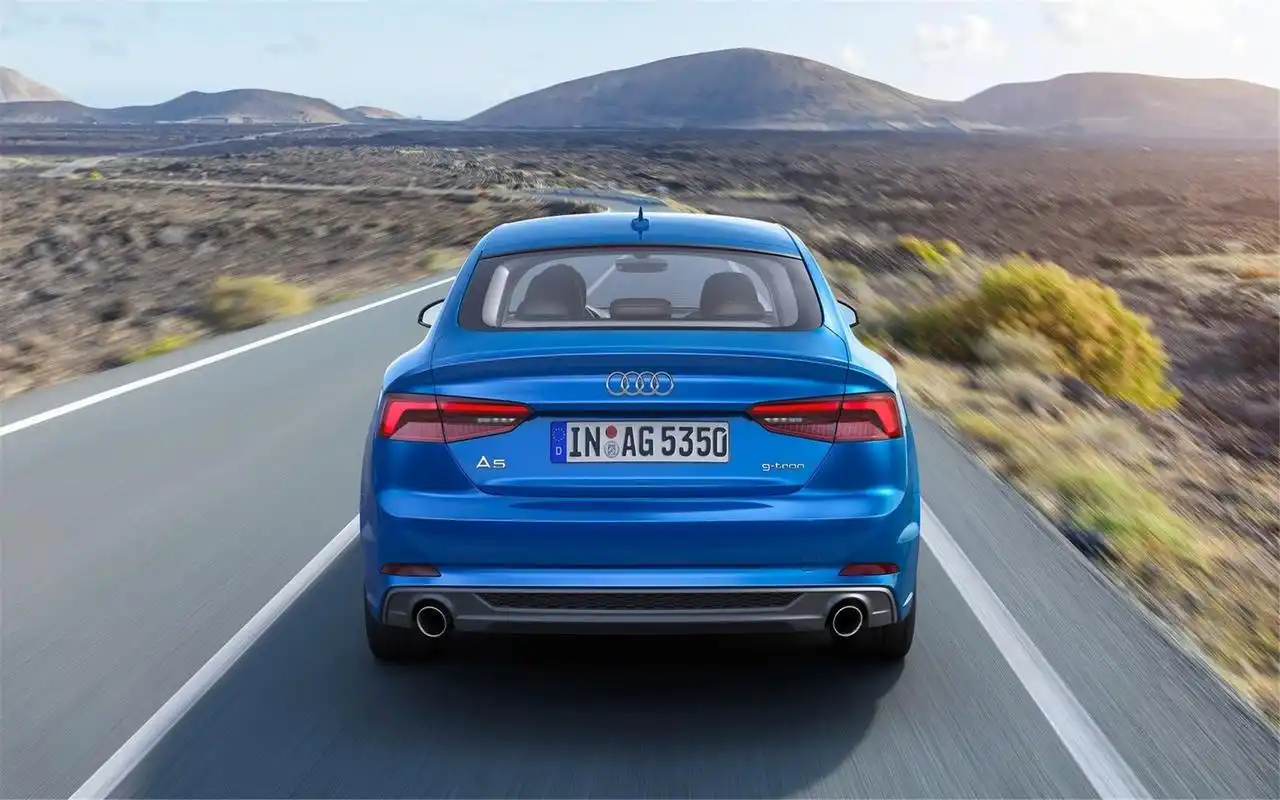 奥迪a5时尚蓝色汽车高清壁纸图片大全