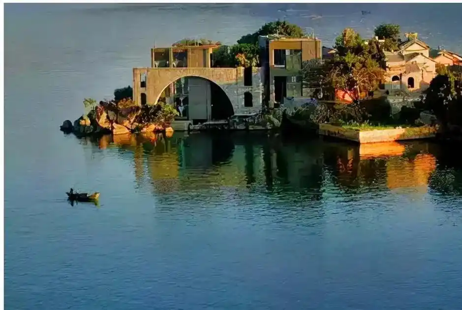 杨丽萍 的太阳宫和月亮宫#孔雀公主杨丽萍 #玉几岛 #双廊 - 抖音