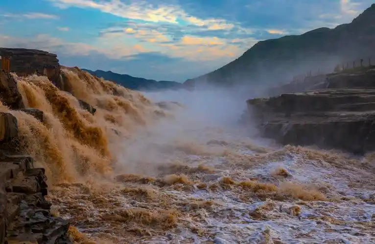 陕西黄河壶口瀑布迎来最佳观赏季