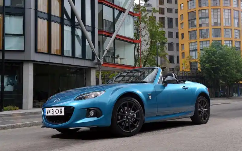 酷炫马自达限量版高清素材