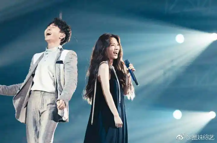 吴青峰以新人姿态回归时隔六年与田馥甄再合作网友天作之合