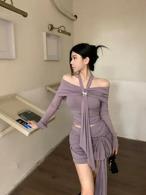 (有弹力)l 腰围70cm 裙长34cmm 腰围66cm 裙长33cm半裙 s 腰围62cm 裙