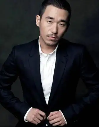 张默个人资料照片以及家庭背景 张默打女友是真的吗