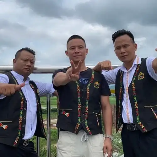 就追_云南三怪__高音质在线试听_有梦你就追歌词|歌曲下载_酷狗音乐有