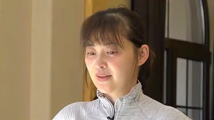 梅婷发胖严重,衣服全都穿不上,甚至羽绒服都拉不上拉链丨带娃记