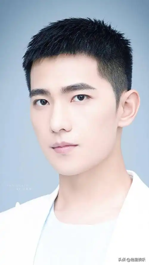 寸头帅哥美图,欢迎追加