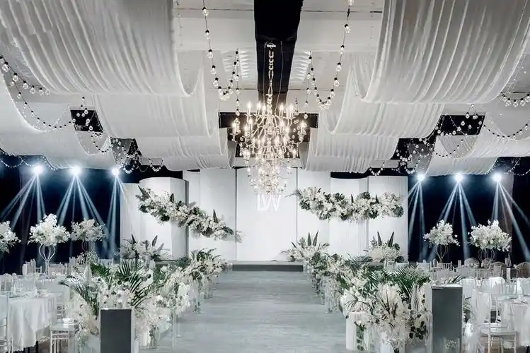 简约白绿风婚礼_西式婚礼_临沂玖柒婚礼文化传媒有限公司