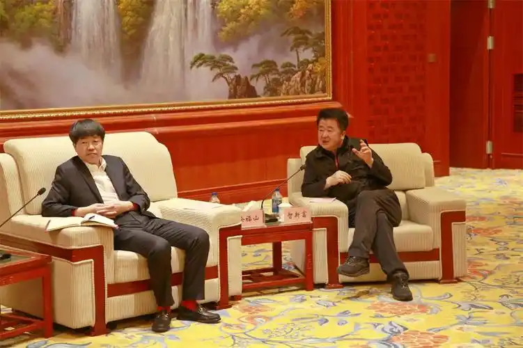 67江陵县委书记全运宝一行参观调研国家地理信息科技产业园