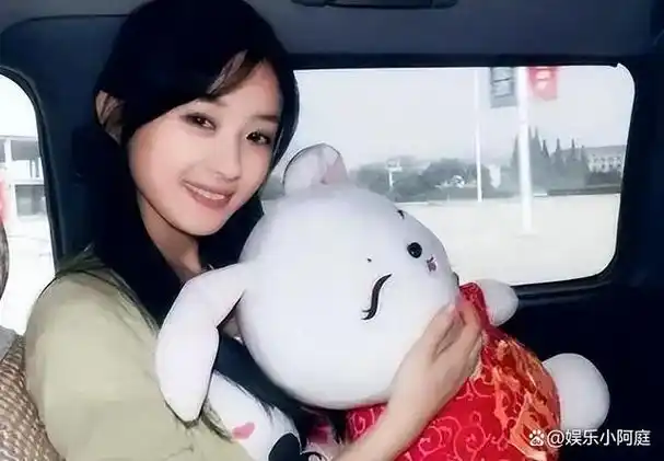 如今再看杨幂和赵丽颖,14年为顶流"明争暗斗",似乎已见分晓?