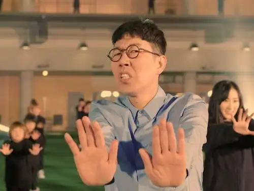 最不搞笑的搞笑艺人金永哲将推出个人第三支单曲《不可以吗》