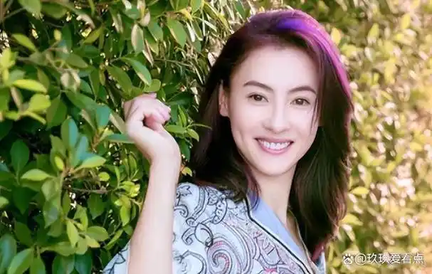 谢霆锋携子现身澳洲被传与前妻张柏芝复合女方经纪人紧急辟谣