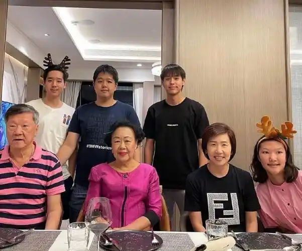 都说bkpp还有mew是富二代求问几位少爷家庭背景家里是做啥的