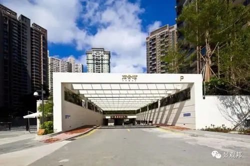 车库入口也可以是一道靓丽的风景