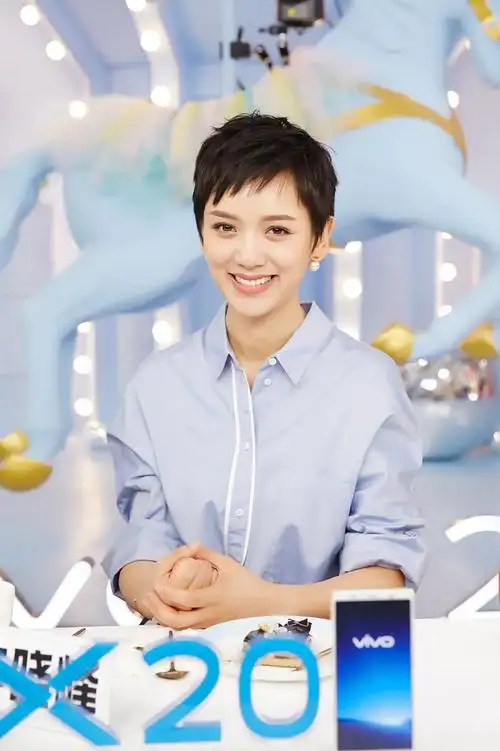 李晓峰亮相《男子甜点俱乐部》 爆料冯导"那些事儿"