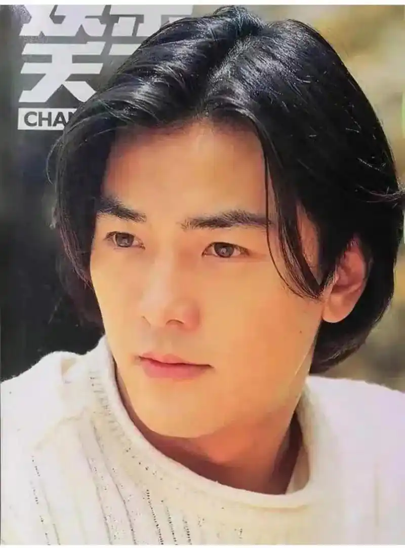 郑伊健年轻时的模样,令人惊艳不已.