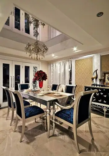 新古典风格三居室餐厅壁纸装修效果图