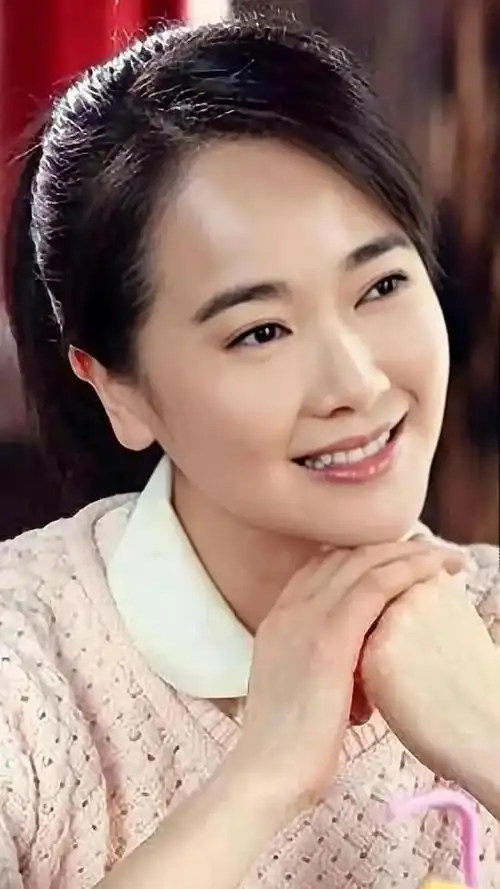 曾迷倒王志文,与陈道明传过绯闻,现在46岁的她归来"杀疯了"