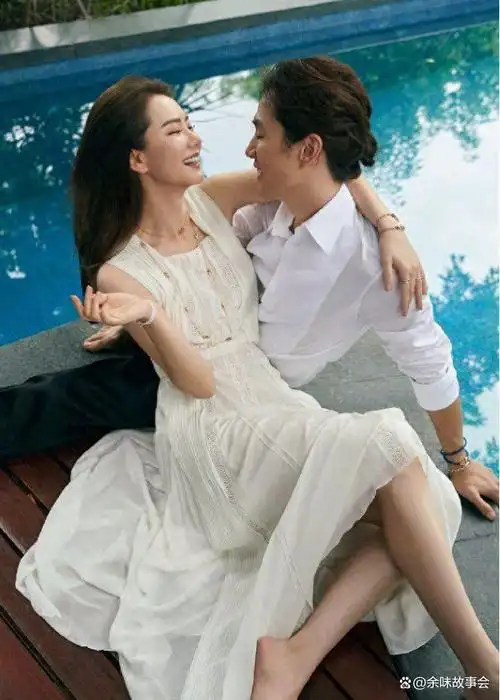 戚薇和李承铉这对娱乐圈的典范夫妻迎来了他们九周年的婚礼纪念