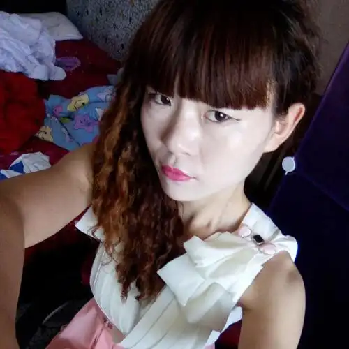 30岁离异女征婚照片(id:93712277)_内蒙古呼伦贝尔征婚交友_珍爱网