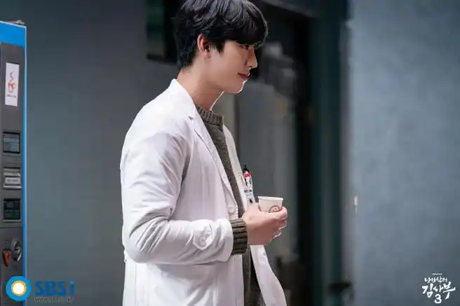 安孝燮超话李晟京超话情侣剧照公开#浪漫医生金师傅3