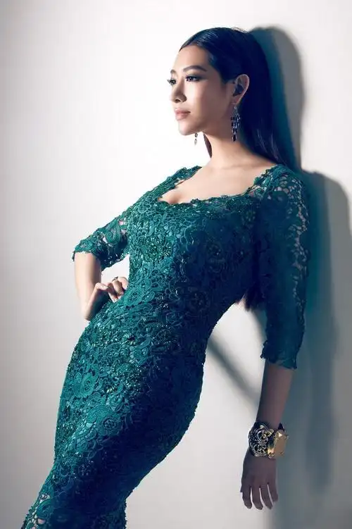 温雅图片 温雅蕾丝性感写真图片 浙江卫视主持人图片