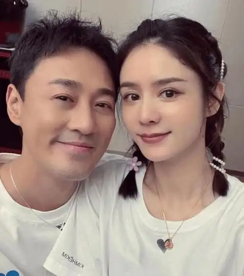 张馨月晒一家三口出游照,网友恶评,张馨月怒怼:你还是人吗|林峰_网易