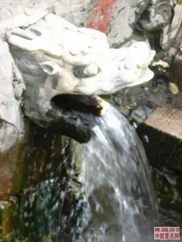 p>般若泉,素有我国名泉桂冠之誉,其泉水亦称"五台圣水",民间俗称"