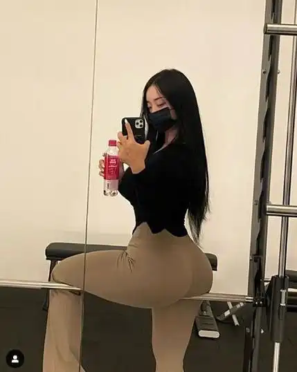 火辣s型身材,高颜值,这身材完全不科学啊!