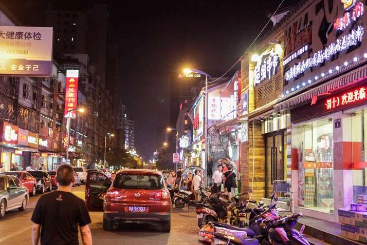 杭州老照片,回忆90年代的大街小巷,如今皆成景点,你还认得吗