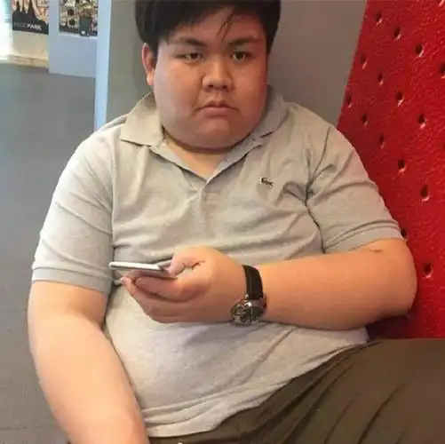 300斤胖子多次表白被拒 减肥成功后美女环绕(组图)