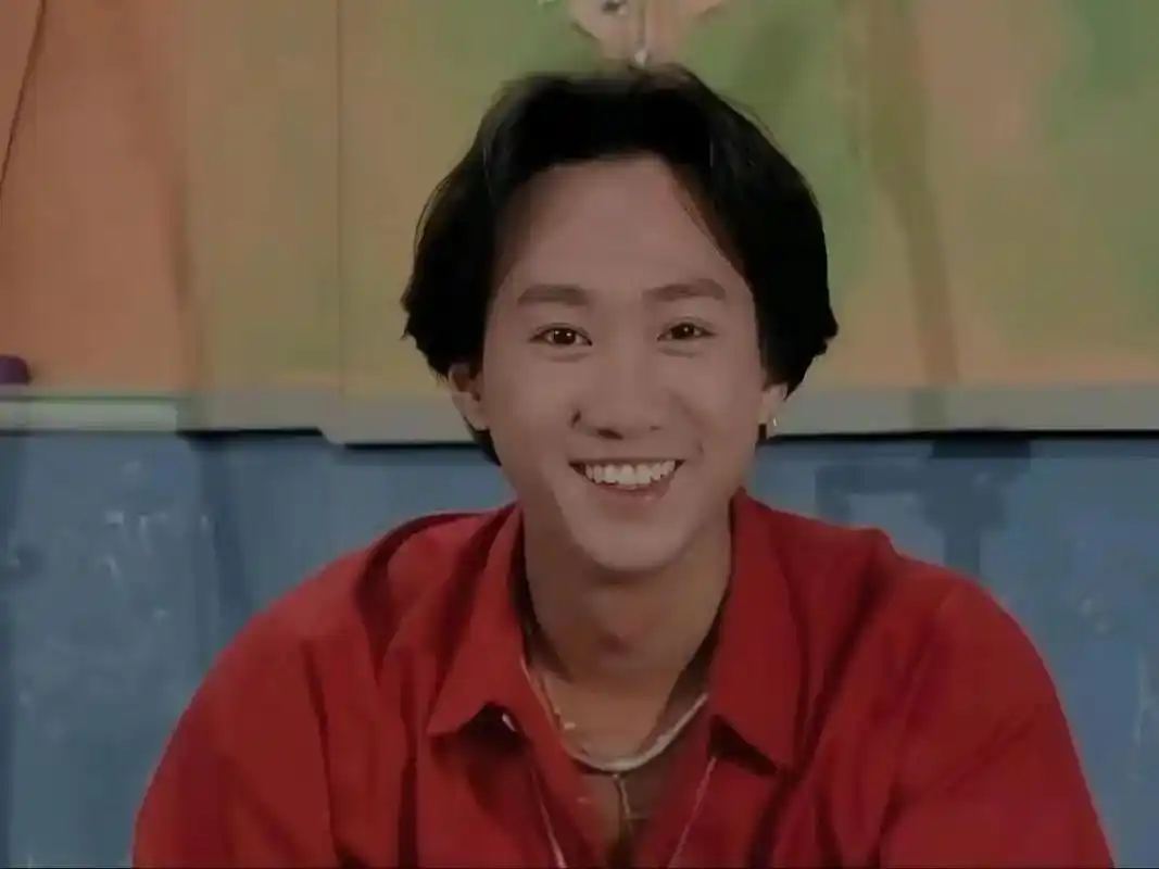 黄家驹 #治愈系笑容 是呀, 他的笑容可以治愈我所有的不开 - 抖音