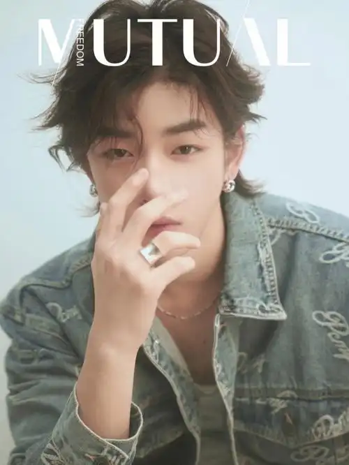 想问问林秋楠从小帅到大是种什么体验呀71