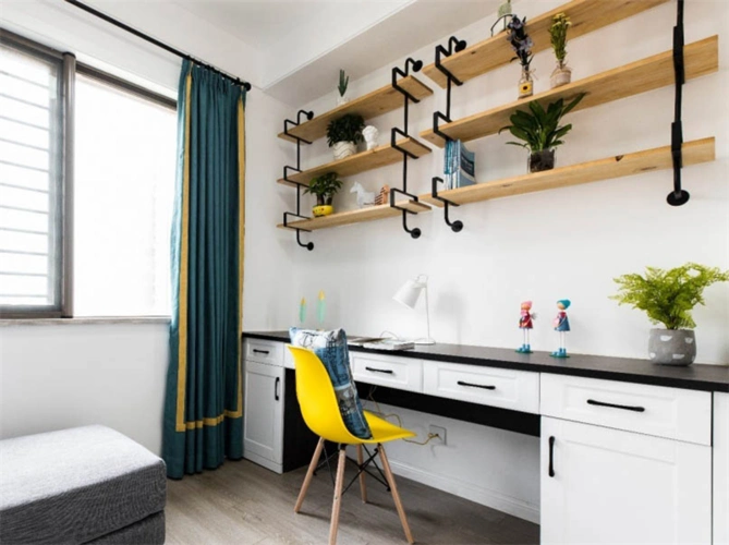 小户型装修,家庭装修中木工做的墙面书架怎么样?