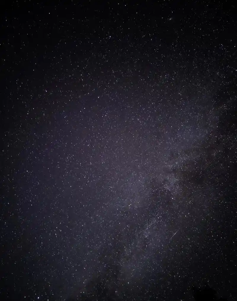 星星未必跟随月亮 但它一定会陪伴黑夜#摄影 #星空 - 抖音