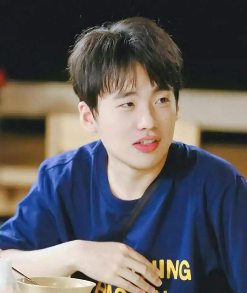 今日份八卦速递# 郭麒麟目前同时加盟《密室大逃脱2》和《奔跑吧×浇