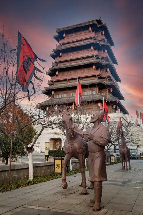 汉长安城城墙遗址 - 秦风汉韵 - 图虫