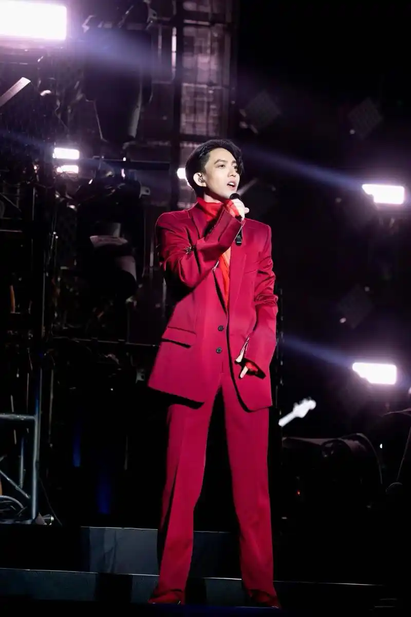 林宥嘉广州演唱会透露曾因压力太大而患病,鼓励大家感受生命的美好